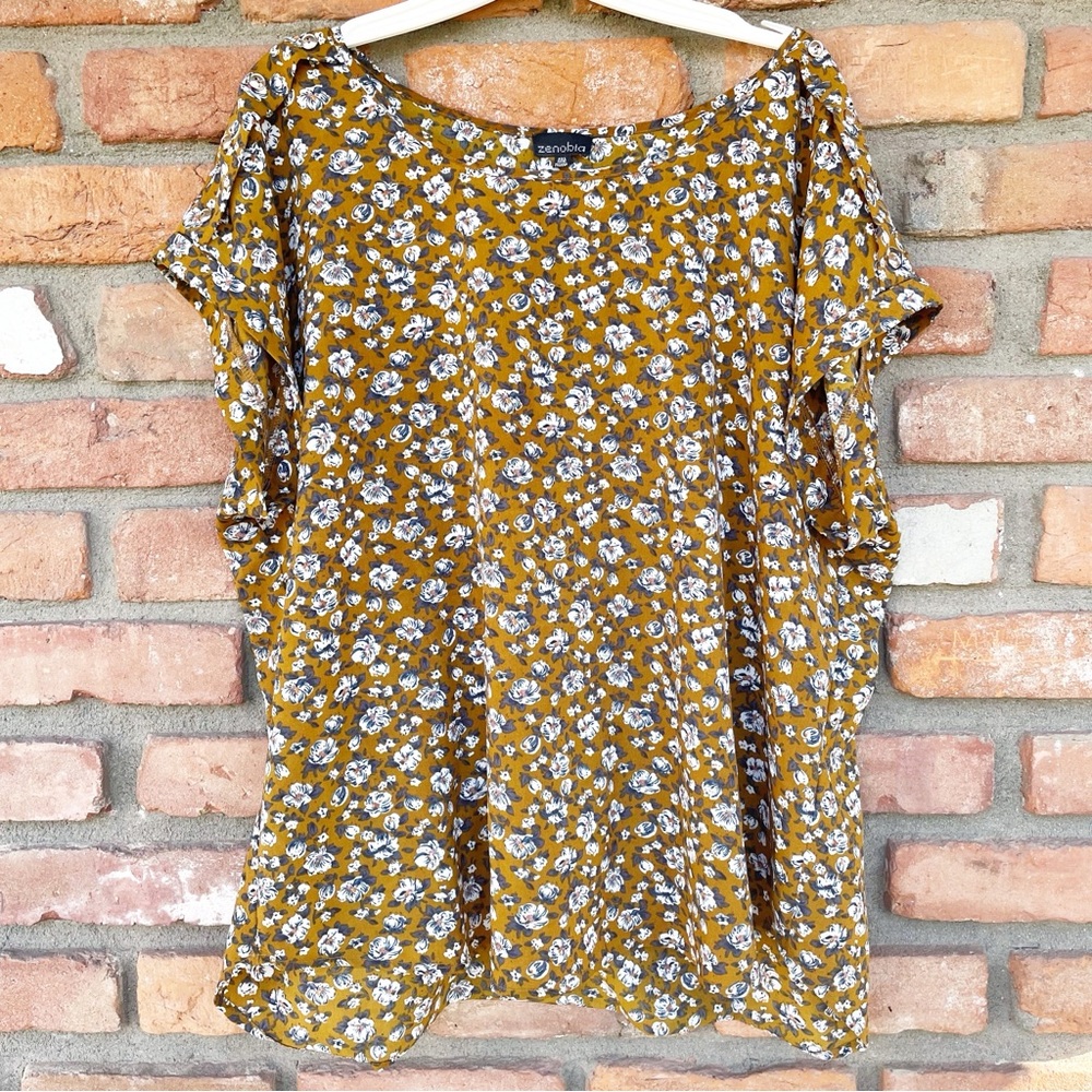 Zenobia Women’s Ditzy Floral Top Size 3X